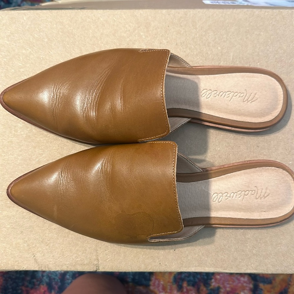 Madewell Slipper Mules in Leather. Size 8.